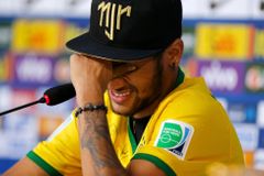 Neymar se rozplakal, ve finále bude držet palce Messimu