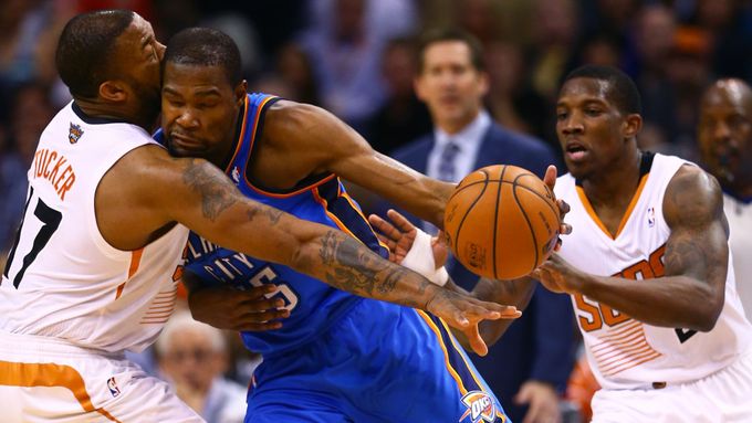 Ani 40 bodů Kevina Duranta nepomohlo basketbalistům Oklahoma City k výhře ve čtvrtém zápase série s LA Clippers.