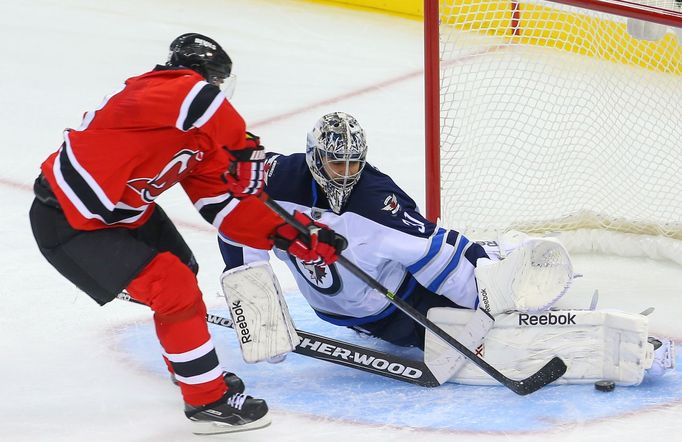 NHL: Winnipeg Jets at New Jersey Devils (Jágr vs. Pavelec)