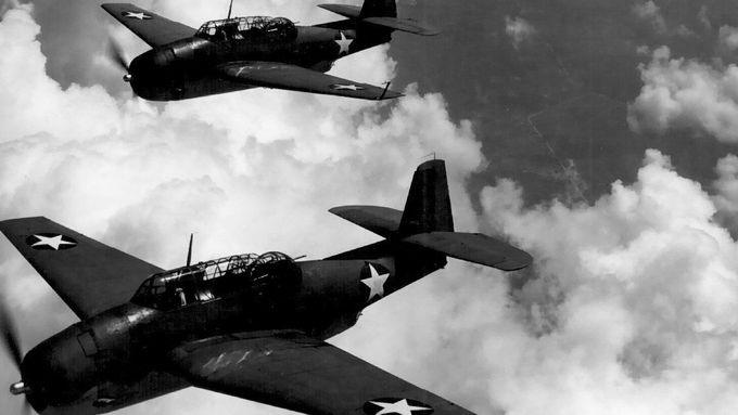 Archivní fotografie amerických bombardérů, které zmizely 5. prosince 1945.