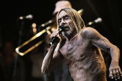 Položil základy punku. Na Colours po letech opět zazpívá Iggy Pop