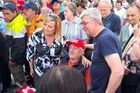 Staré knihy, kšiltovky a sudy piva. "Ať se Babiš spojí s SPD," znělo mítinkem ANO