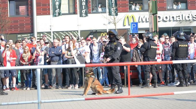 Pochod fanoušků Sparty před fotbalovým derby Slavia vs. Sparta