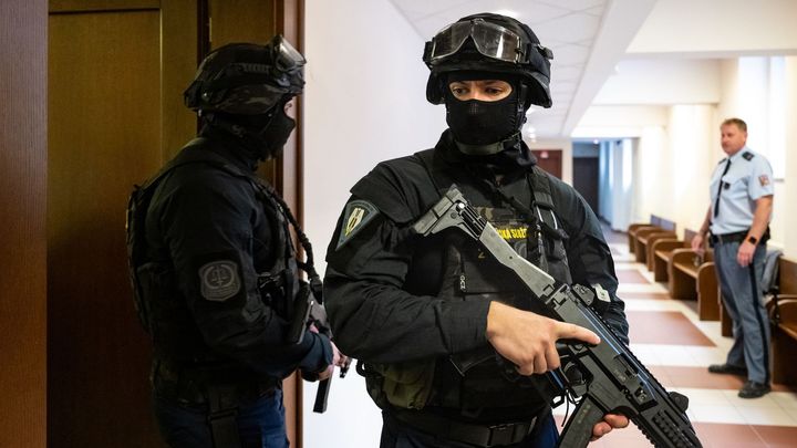 První se zeptal, kde jsou nože. Za vraždu prodavaček hrozí mladíkovi nejvýše 10 let; Zdroj foto: ČTK