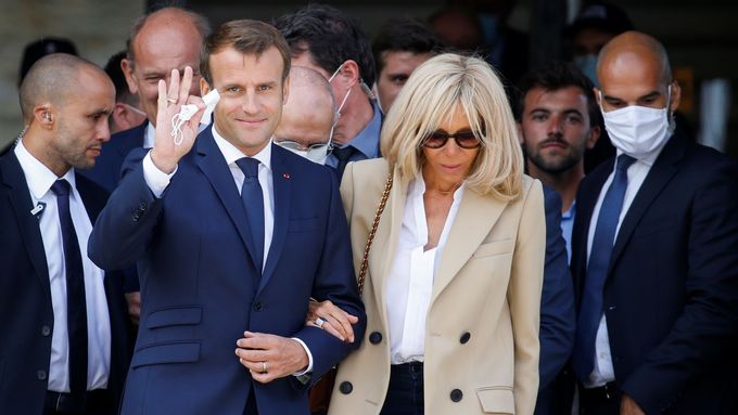 Francouzský prezident Emmanuel Macron se svou ženou Brigitte.