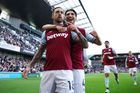 West Ham v nastavení získal alespoň bod. Šlágr v Německu rozhodl Schickův konkurent