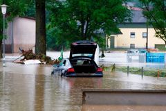 Západu Německa hrozí povodně. Hladina Rýna rychle stoupá