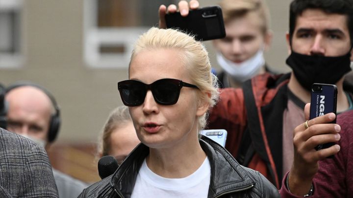Navalného žena dostala u soudu pokutu za účast na demonstraci