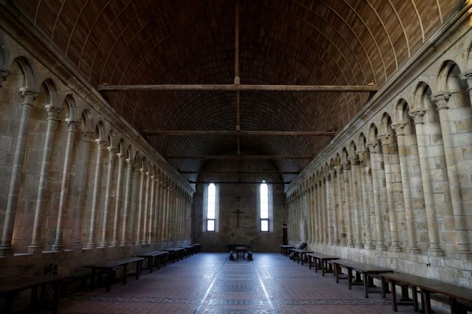 Klášter Mont-Saint-Michel ve francouzské Normandii byl postaven před 1000 lety.