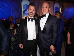 Moderátor letošních Oscarů Jimmy Kimmel a Bob Iger, ředitel společnosti Walt Disney Company.