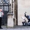Banksy, Londýn, Velká Británie, Nejvyšší soud, Palestine Action, mural, street art, graffiti