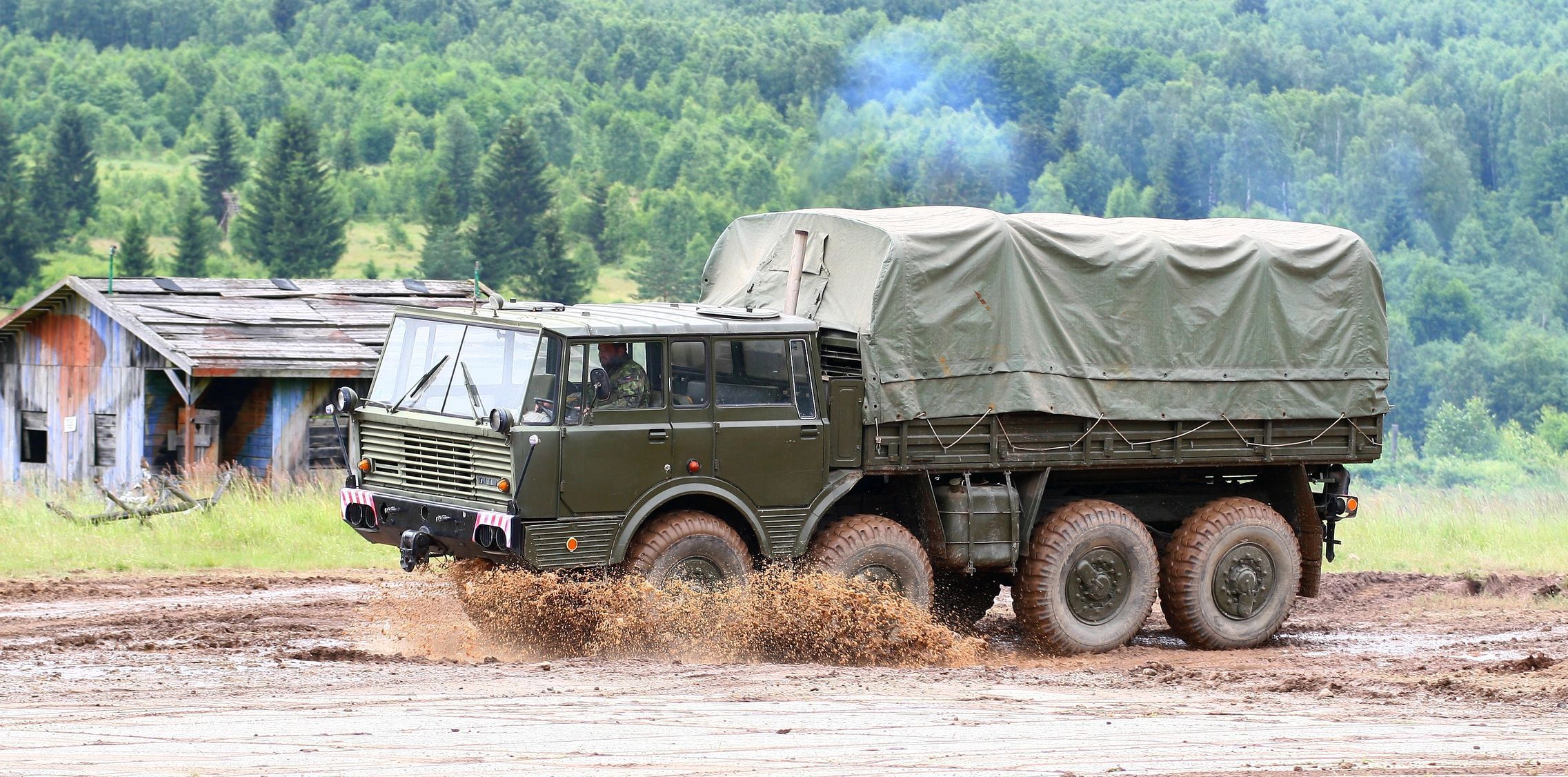 Tatra 813 Kolos
