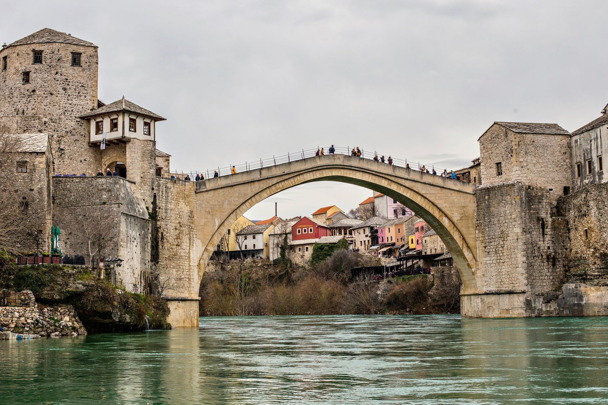 Most v Mostaru