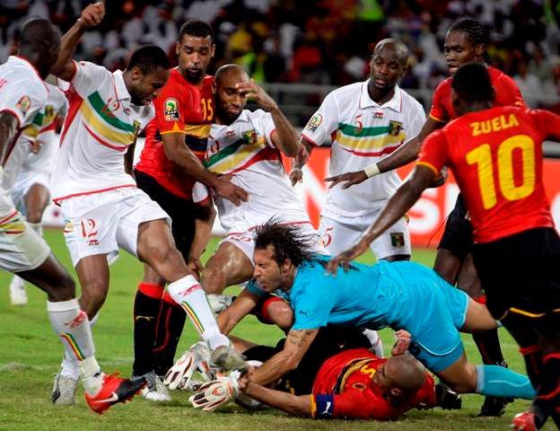 Mistrovství Afriky: Mela před brankou Angoly