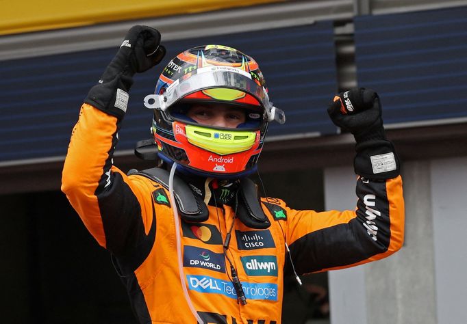 Oscar Piastr z McLarenu slaví triumf ve VC Belgie formule 1 2025