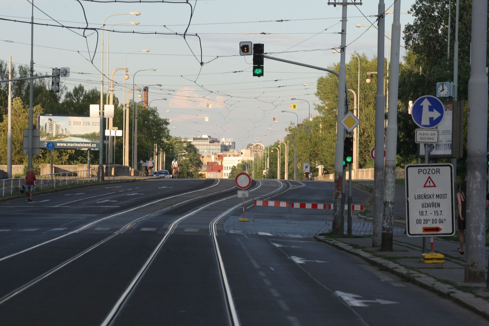Zátěžové zkoušky Libeňského mostu