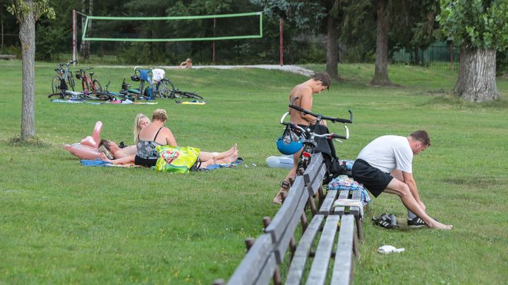 Končí omezení počtu návštěvníků v ZOO a na koupalištích, konat se mohou i veletrhy