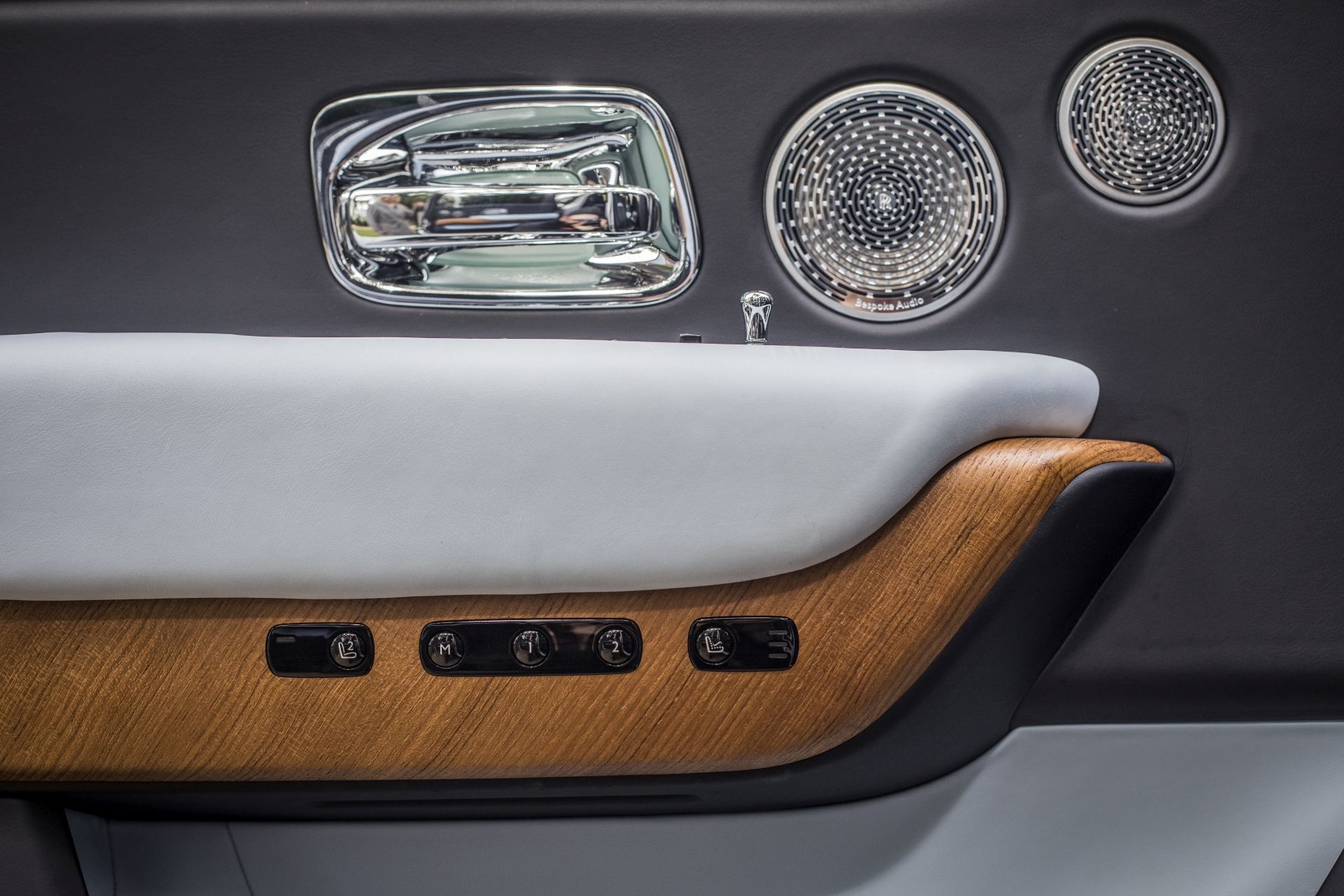 Rolls-Royce Phantom a Cullinan
