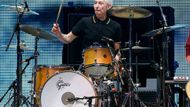 ... a Charlie Watts. To je kapela Rolling Stones.