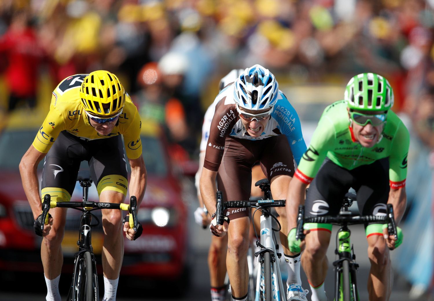 Tour de France 2017, 17. etapa: Chris Froome, Romain Bardet a Rigoberto Ura