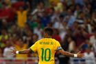 Video: Neymar čtyřmi góly sestřelil Japonce a předčil Bebeta