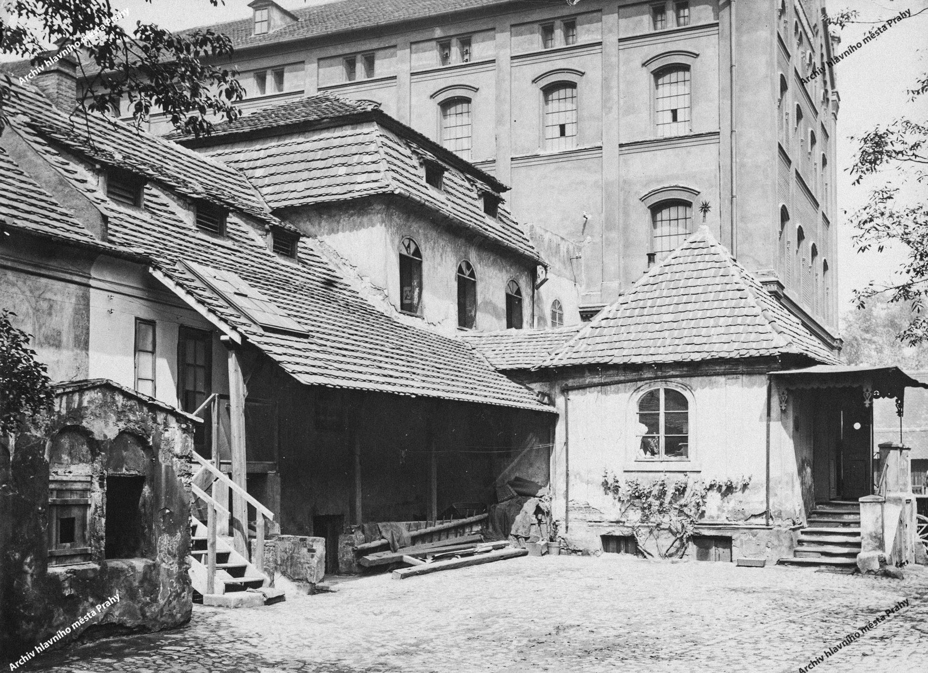 Karlín, Historie, Seriál, Tenkrát, Praha, Pražská čtvrť