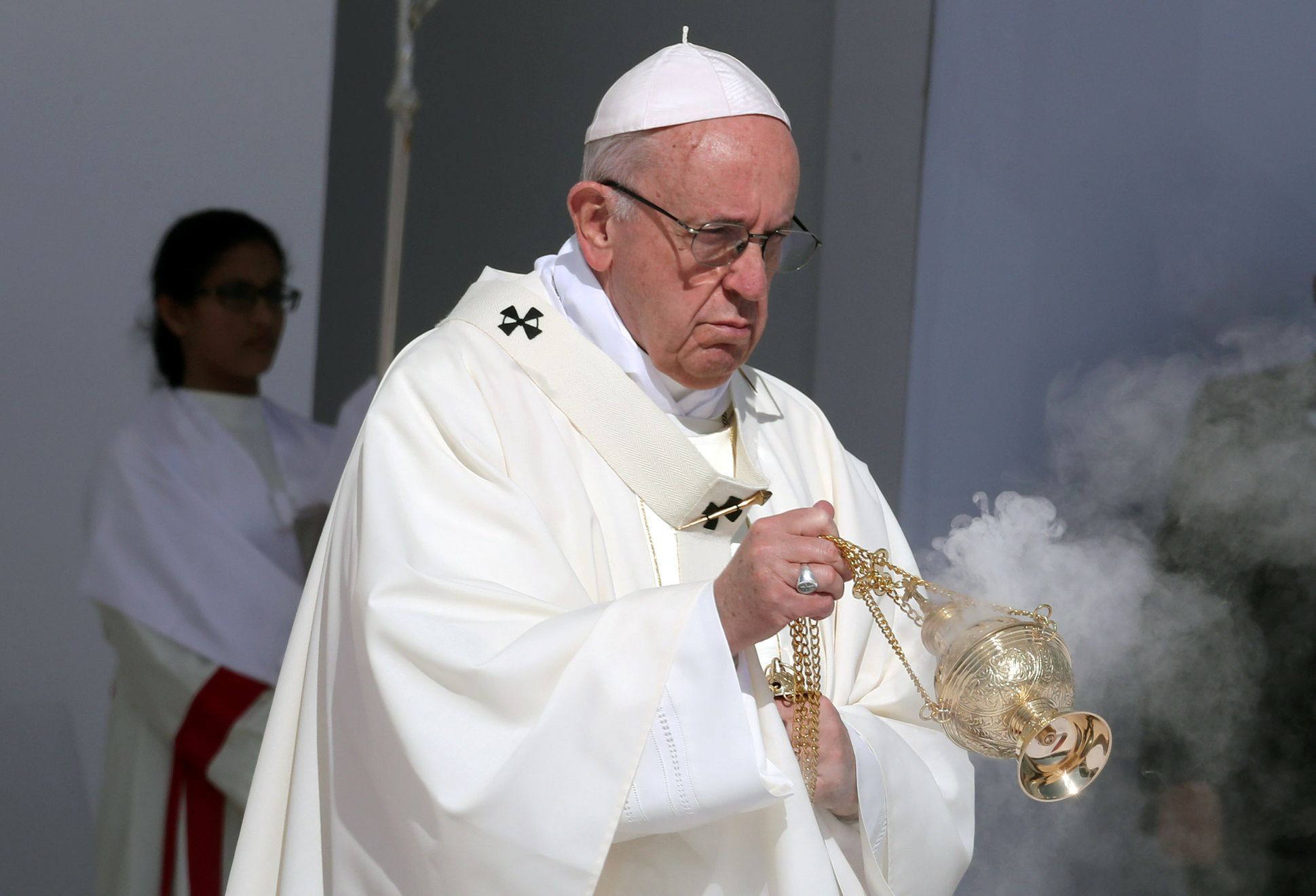 Papež František odsloužil mši v Abú Zabí.
