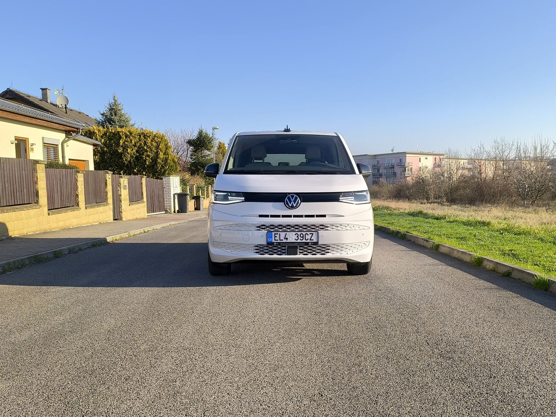 Volkswagen Multivan plug-in 2025