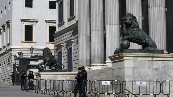 Foto: Madrid povstal proti škrtům, desítky lidí skončily v nemocnici