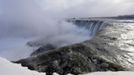 Niagarské vodopády - to jsou dnes kusy ledu, kry a přece jenom i ta padající voda.