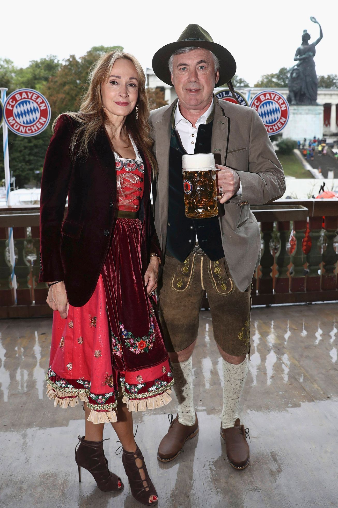 Carlo Ancelotti s manželkou na Octoberfestu 2016