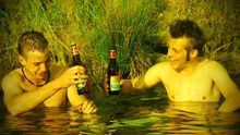 Zákaz alkoholu na Mallorce i omezení kouření v Paříži. Na co si dát pozor na dovolené
