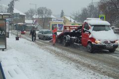 Auta zůstala doma, hlásí pojišťovna po týdnu kalamity