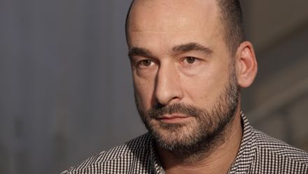 Kont​r​ola ČT a ČRo je nedostatečná, média jsou nakloněna doprava, já nastavuji zrcadlo, říká Křeček