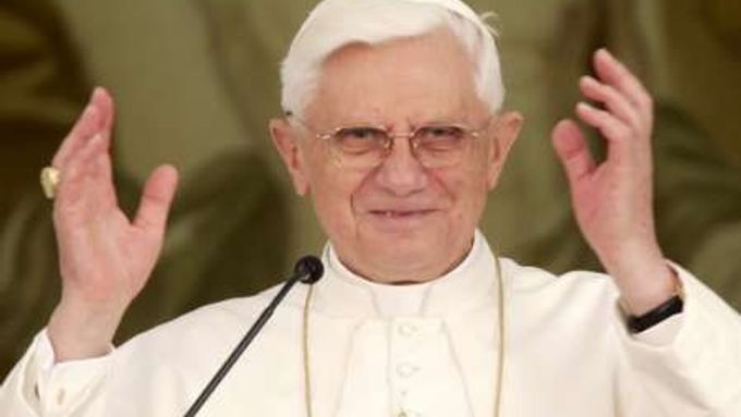 Papež Benedikt XVI. nebude upalovat vědce jako před staletími jeho předchůdci, naopak s nimi diskutuje