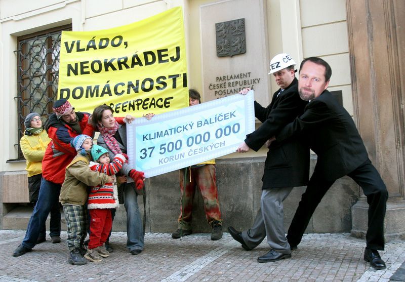 Greenpeace před parlamentem