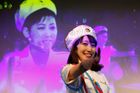 V čele klubu stojí Chunhun, japonská dívka obdivující severokorejskou kulturu.