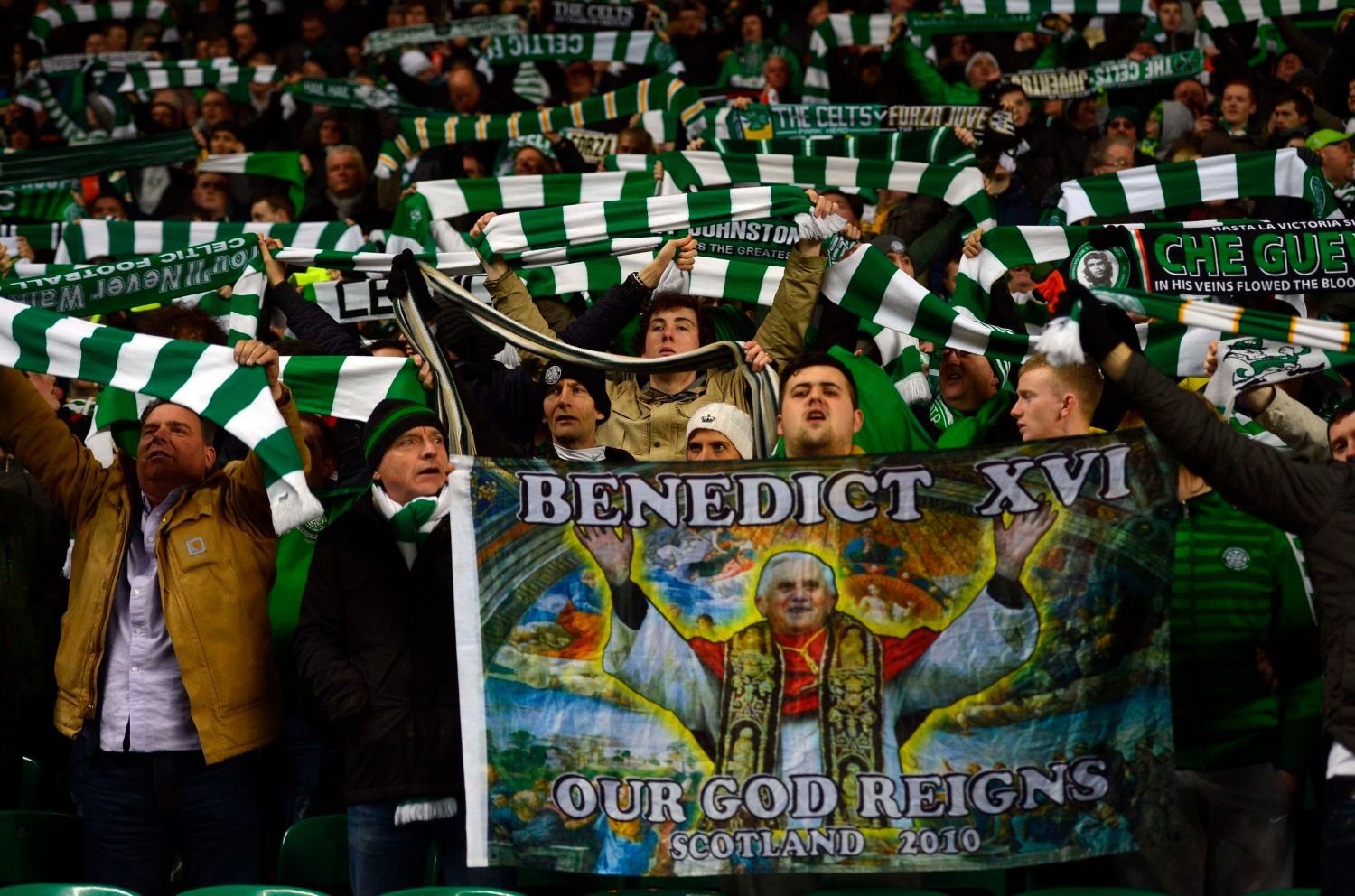 Liga mistrů, Celtic Glasgow - Juventus: fanoušci Celticu zdraví papeže