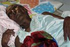 24. 10. - V haitské metropoli Port-au-Prince se objevily první případy cholery. O víkendu to oznámili tamní činitelé a zástupci OSN. Epidemie cholery si na Haiti vyžádala již 220 obětí, nakaženo bylo více než 3000 lidí. Podrobnosti si přečtěte - zde