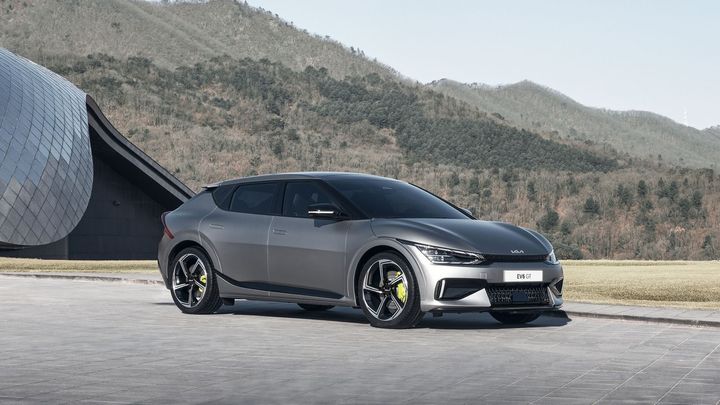 Toto je budoucnost automobilky Kia. Elektrický model EV6 má výkon jako supersporty