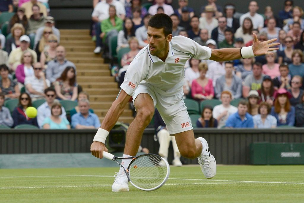 Novak Djokovič v utkání proti Radku Štěpánkovi, Wimbledon 2012