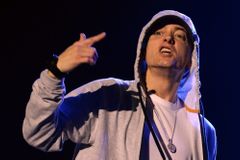 Sociopat Eminem válčí s démony i vlastním odkazem