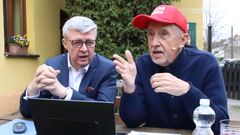 Předseda ANO Andrej Babiš a místopředseda ANO Karel Havlíček při společném vysílání pro diváky na internetu