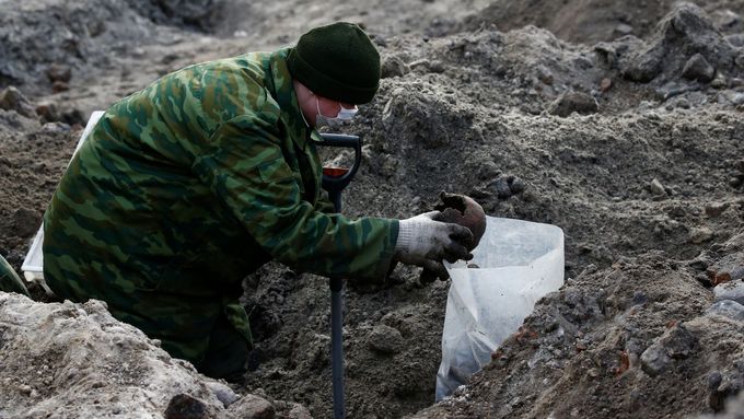 Masový hrob v běloruském Brestu