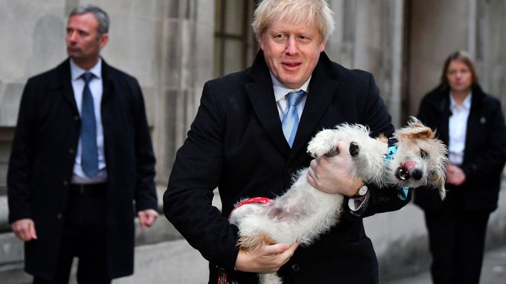 Johnson triumfuje a slaví, brexit je blízko. Ale Skotové nakročili pryč z Británie