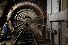 Chlapce srazilo v tunelu metro, matce hrozí až 8 let