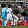 Liga mistrů: Real Madrid - Manchester United: Sergio Ramos (vpravo) -  Robin van Persie