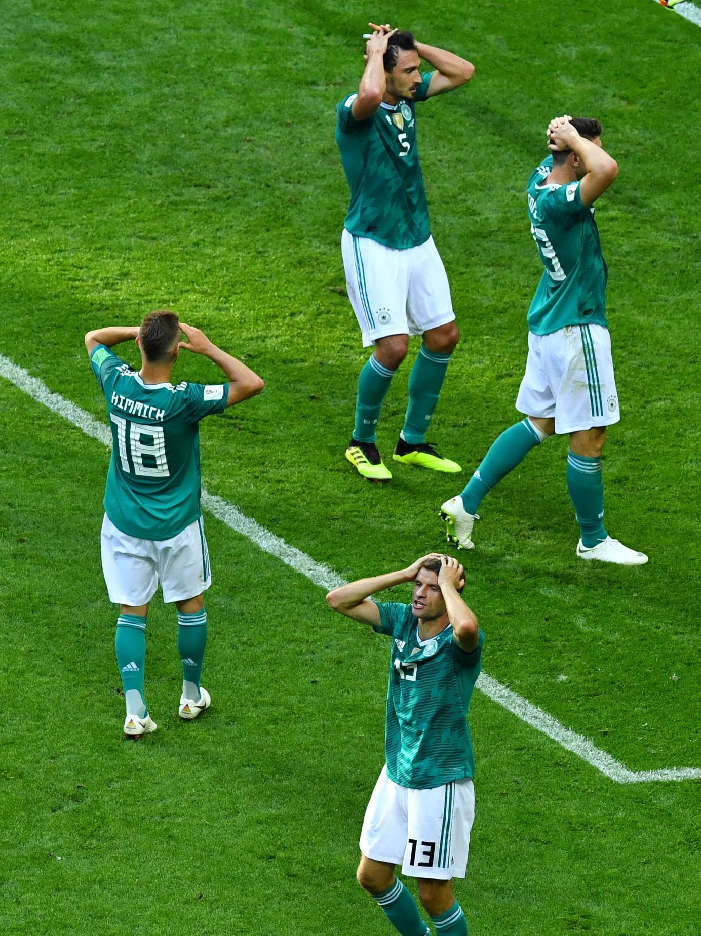 Němečtí fotbalisté po zápase s Jižní Koreou na MS 2018