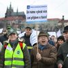 Demonstrace hasičů a policistů proti snížení platů