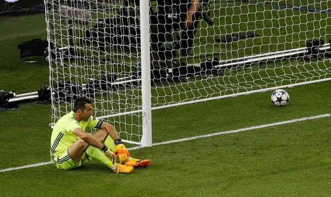 Finále LM, Real-Juventus: Casemiro, gól na 2:1 - zklamaný Gianluigi Buffon